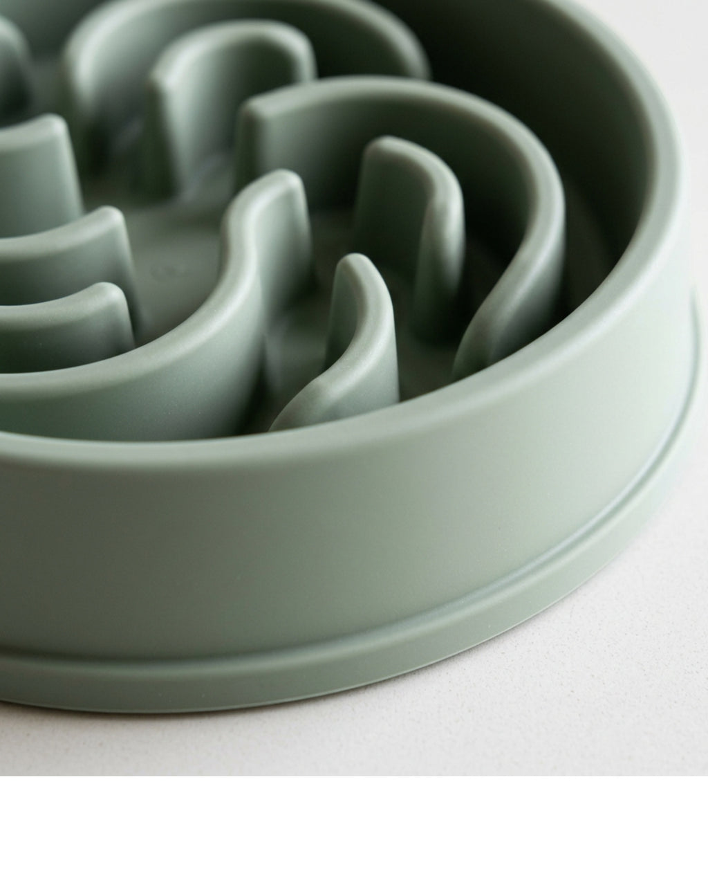 Gridn Silicone Slow Feeder Bowl 18 cm Sage - Detail view
